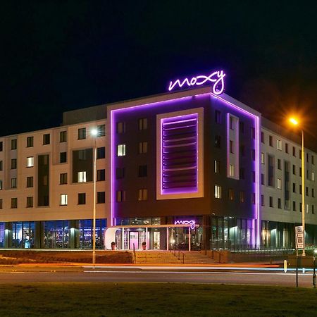 מלון אינגליסטון Moxy Edinburgh Airport מראה חיצוני תמונה