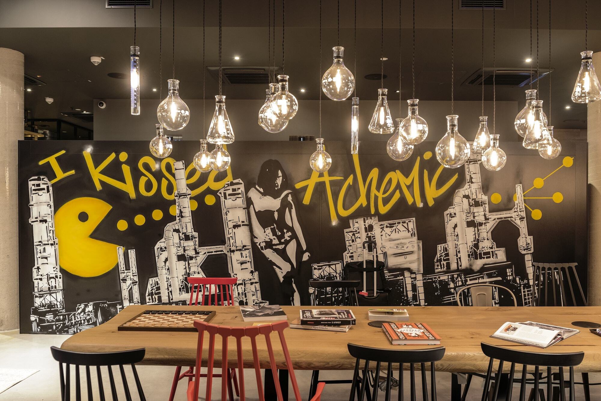 מלון אינגליסטון Moxy Edinburgh Airport מראה חיצוני תמונה